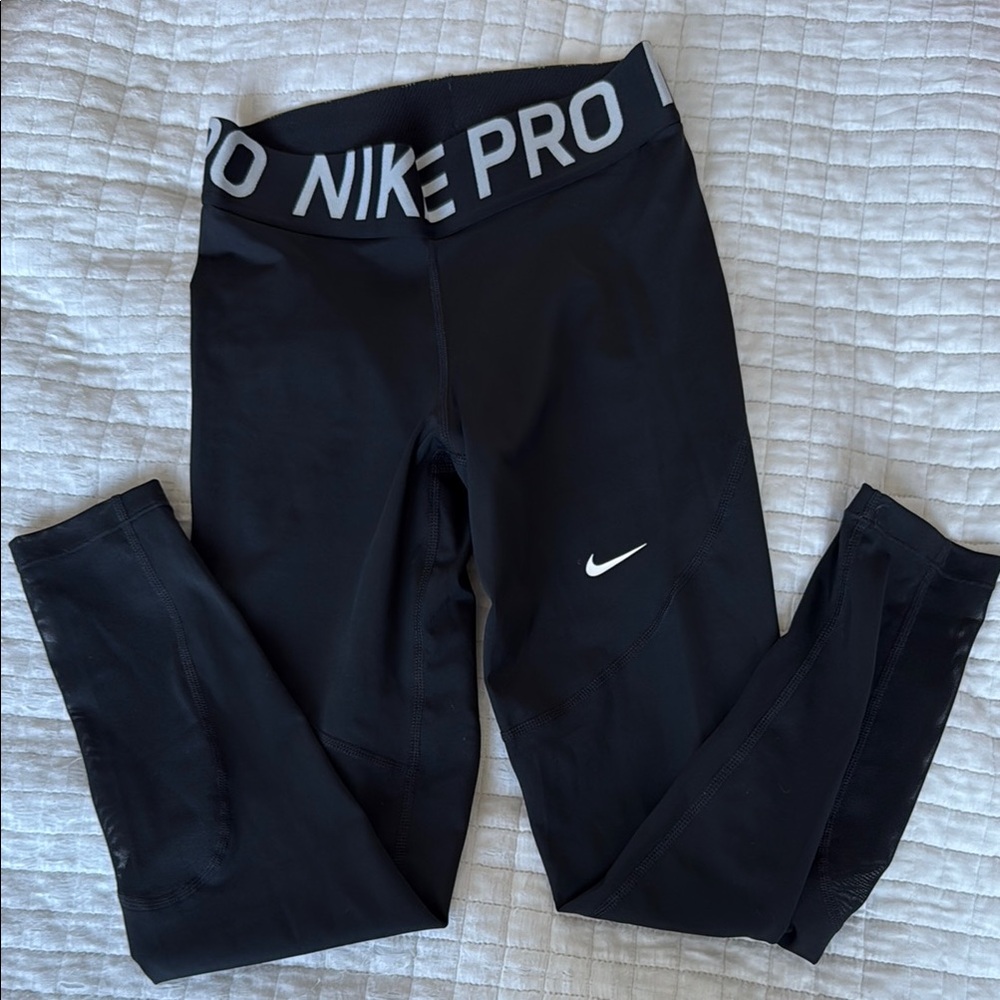 Nike Pro- Women's Mid-Rise Crop Mesh-Panel Leggings
